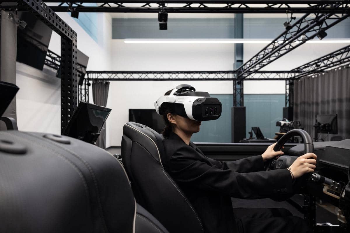 <a class='light-link' href='https://varjo.com/' target='_blank'>Varjo</a>-汽车设计-3.jpg